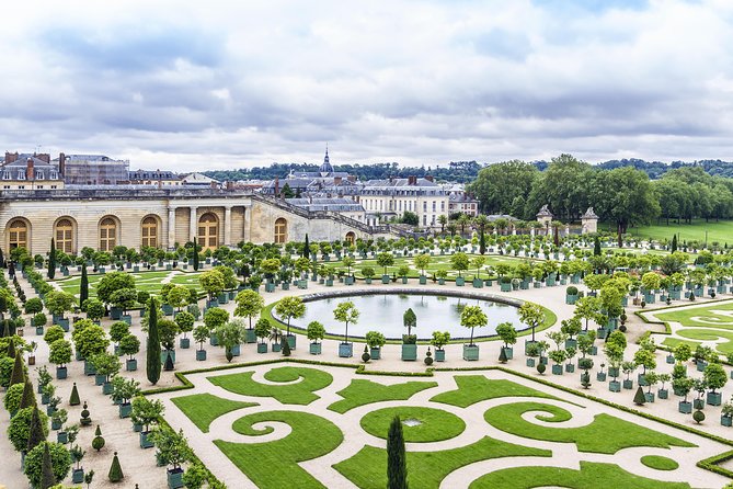 Versailles Domain Audio Guided Half Day Tour from Paris - Meeting in Paris and riding out to the royal domain