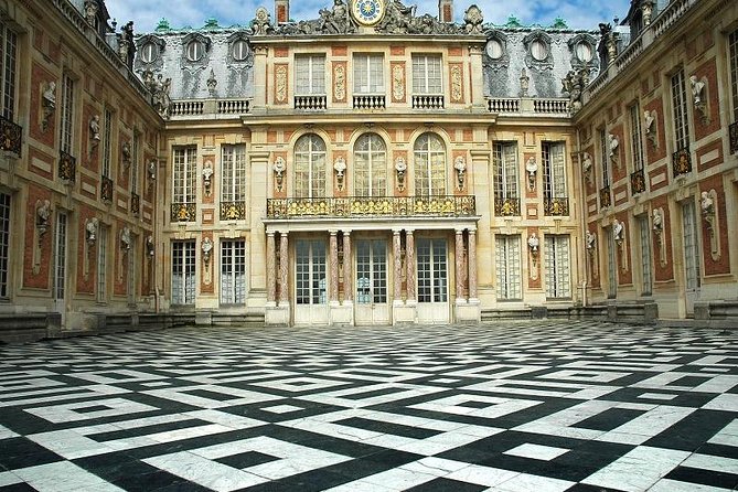 Versailles Guided Visit – Hotel Pickup, Meeting Point or None - Group size, pace, and the human side of the tour