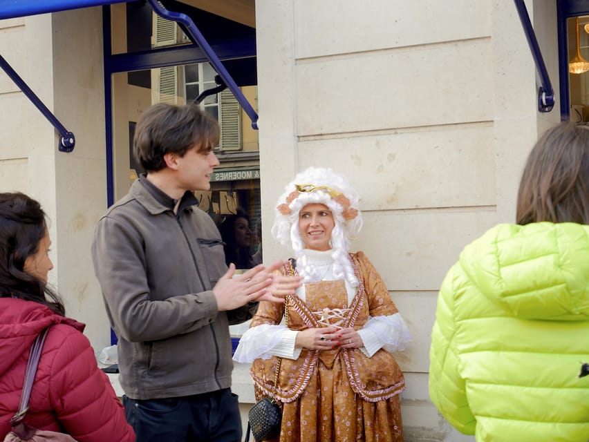 Versailles: Local & small-group Farmers' Market Food Tour - Charcuterie and cheese prepared before you