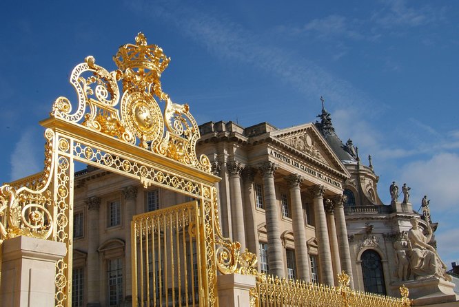Versailles Palace and Gardens Half Day Guided Tour from Paris - The equestrian Louis XIV statue sets the scene
