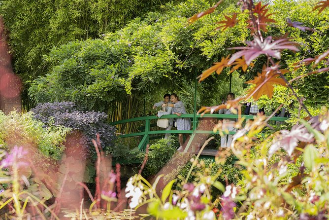 Versailles Palace and Giverny Monet House Visit with Lunch - Lunch at the Moulin de Fourges