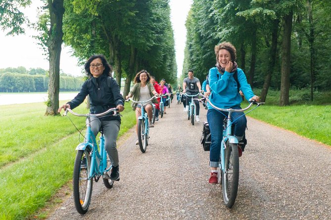 Versailles Palace Bike Tour with Market & Marie-Antoinette hamlet - Marie-Antoinette’s Hamlet and the Queen’s private retreat