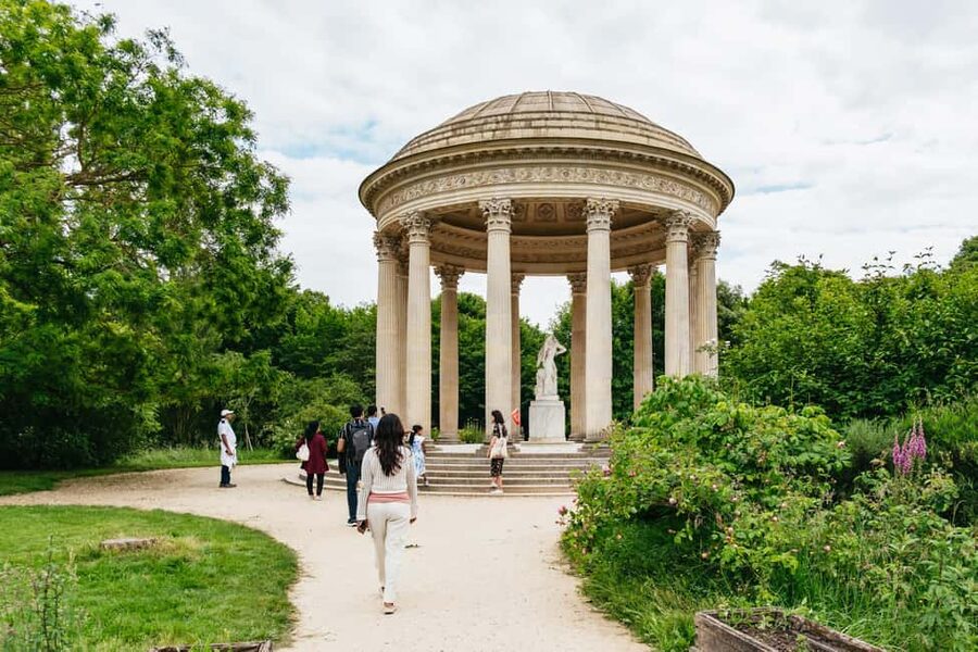Versailles: Palace, Gardens & Queen’s Estate Guided Tour - Should you book the Versailles Palace, Gardens and Queen’s Estate tour?