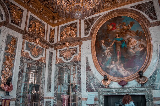 Versailles Palace Guided Tour with Reserved Entry - The Hall of Mirrors is the visual centerpiece