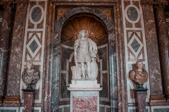 Versailles Palace Guided Tour with Reserved Entry - Who should book this Versailles tour?