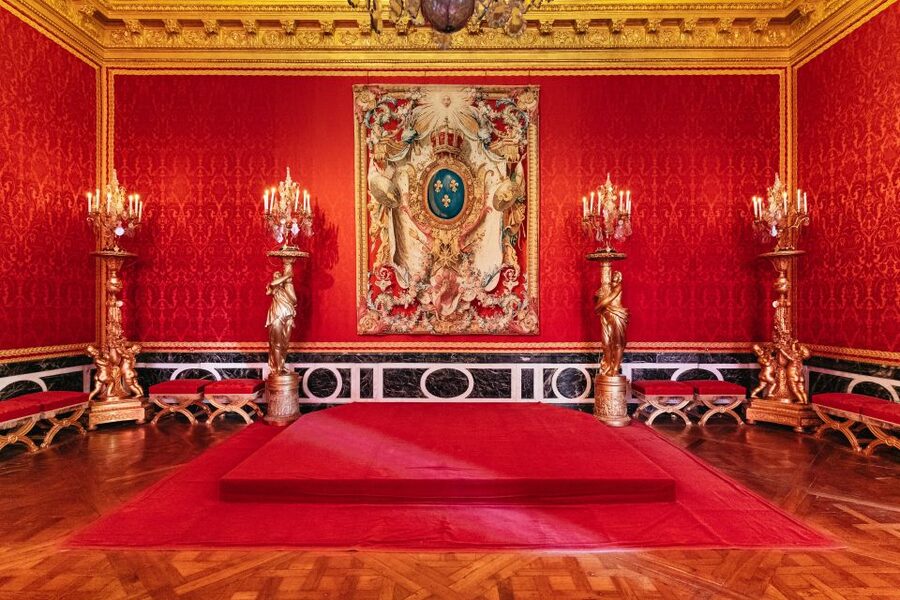 Versailles: Palace of Versailles Skip-the-Line Guided Tour - The Hall of Mirrors and the palace’s biggest moment