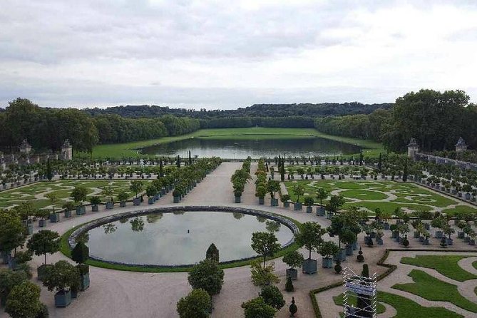 Versailles Royal Palace & Gardens Private Tour by Golf Cart - Entering the Palace of Versailles