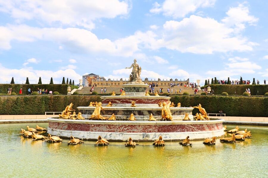 Versailles: Skip-the-Line Guided Palace Tour and Full Access - Who will enjoy this tour most?