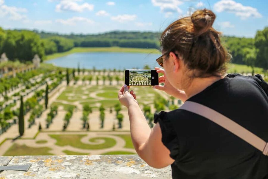 Versailles: Skip-the-Line Guided Tour of Palace with Gardens - The Hall of Mirrors and Versailles’ Big Moment