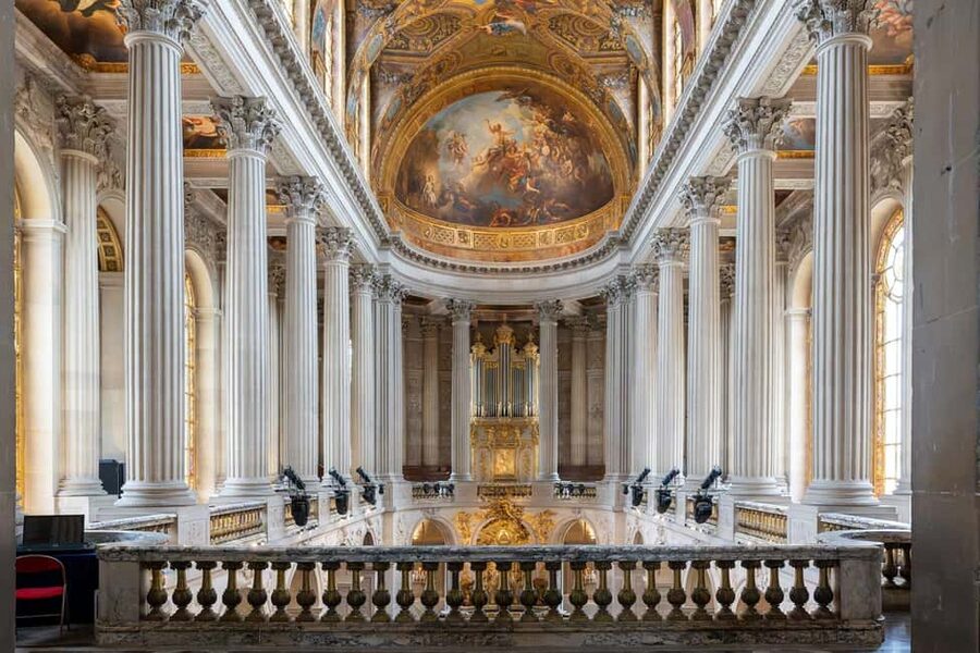 Versailles: Skip-the-Line Versailles Palace and Gardens Tour - The royal apartments and the theater of court life