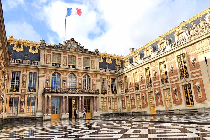 Versailles Small Group Guided Tour with Tranportation from Paris - Why a small group helps at Versailles