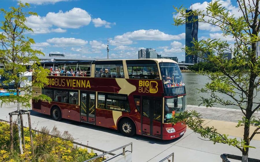 Vienna 3, 4 or 5-Attraction Pass: Schönbrunn, Belvedere, Bus - Riesenrad at 65 meters