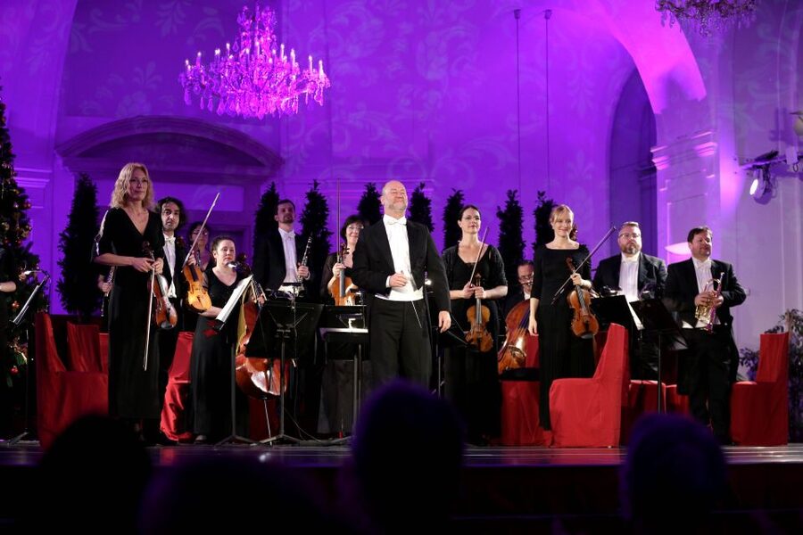 Vienna: After-Hours Schönbrunn Palace Entry & Concert Ticket - Inside 22 rooms with an audio guide