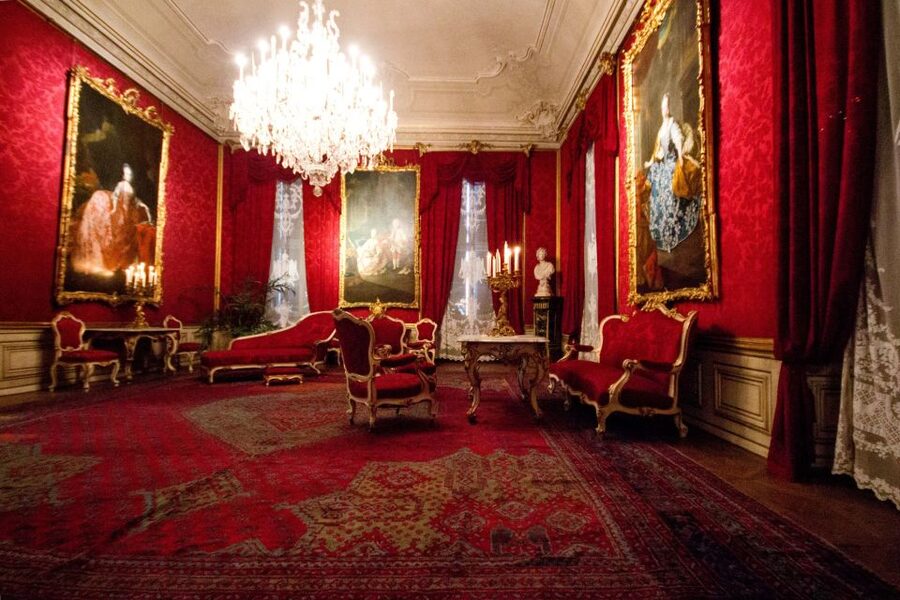Vienna: Bus & Schönbrunn Palace Skip-the-Line Guided Tour - What you can do with the gardens