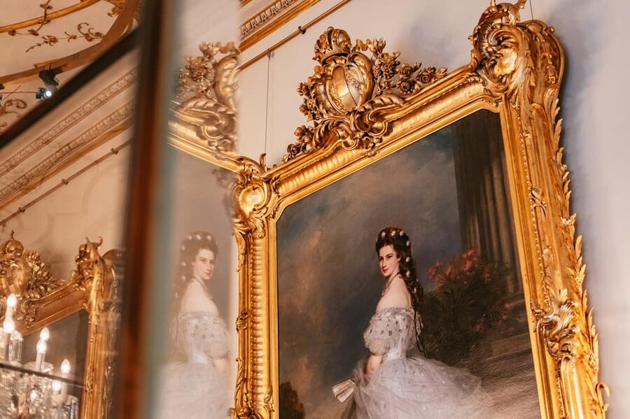 Vienna: Hofburg and Empress Sisi Museum Guided Tour - From Albertinaplatz into the Habsburg story