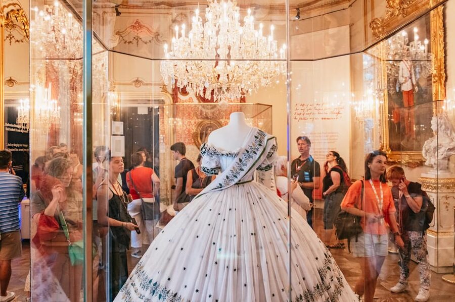 Vienna: Hofburg and Empress Sisi Museum Guided Tour - The imperial apartments and everyday court life