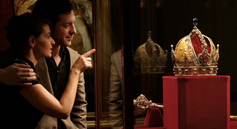 Vienna: Imperial Treasury in the Hofburg Palace - Habsburg jewelry and Empress Elisabeth’s personal connection