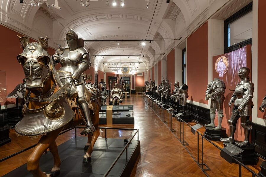 Vienna: Imperial Treasury & New Hofburg Palace Combo Ticket - What the audio guide changes