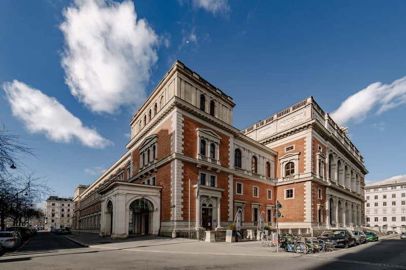 Vienna: Mozart & Strauss Classical Concert at Börse Palace - Is it suitable for families and older visitors?