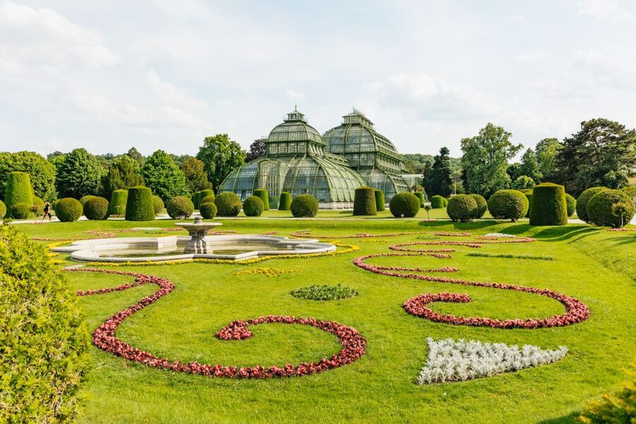 Vienna: Panorama Train Tickets to explore Schönbrunn Palace - Who should book this experience?