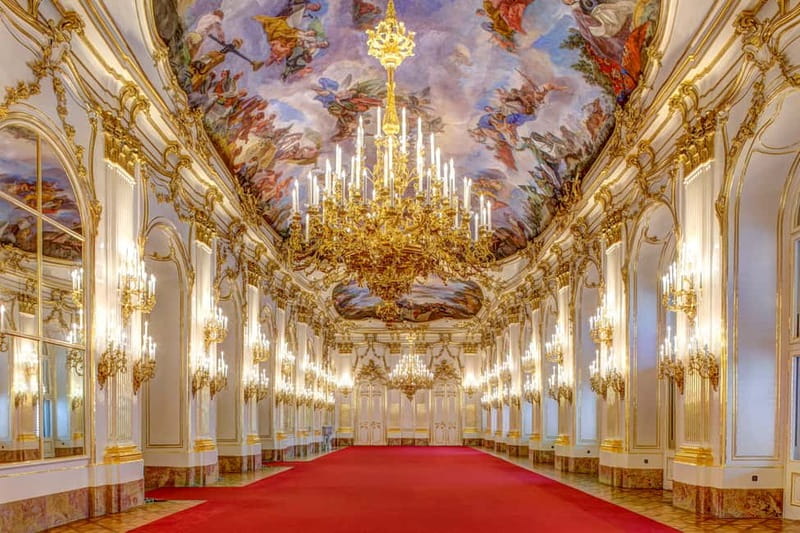 Vienna: Schönbrunn Palace Evening Tour, Dinner and Concert - Schönbrunn after closing: imperial rooms without the daytime crush