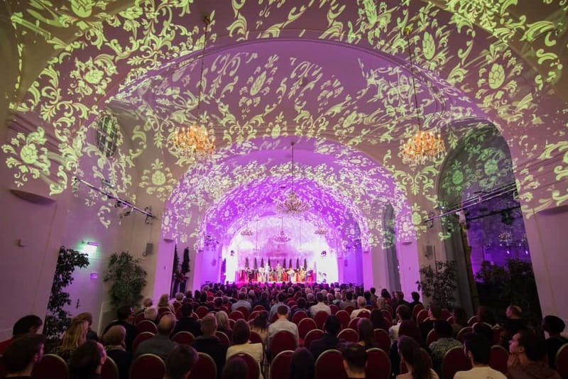 Vienna: Schönbrunn Palace Evening Tour, Dinner and Concert - Choosing between standard, Category A, and VIP