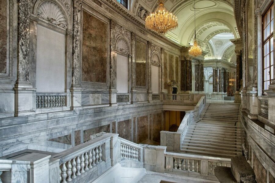 Vienna: Skip-the-Line Hofburg Ticket & Sisi Museum Tour - The Sisi Museum and Elisabeth’s personal belongings