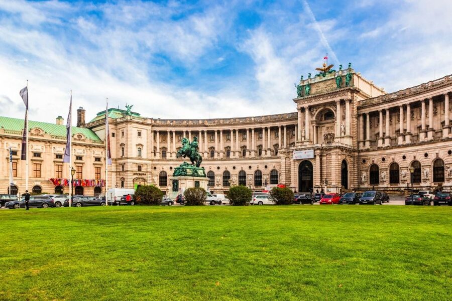 Vienna: Skip-the-Line Hofburg Ticket & Sisi Museum Tour - Meeting your guide at Michaelerplatz