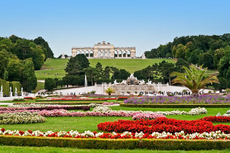 Vienna: Skip-the-Line Schönbrunn Palace and Gardens Tour - The Great Gallery and Hall of Ceremonies