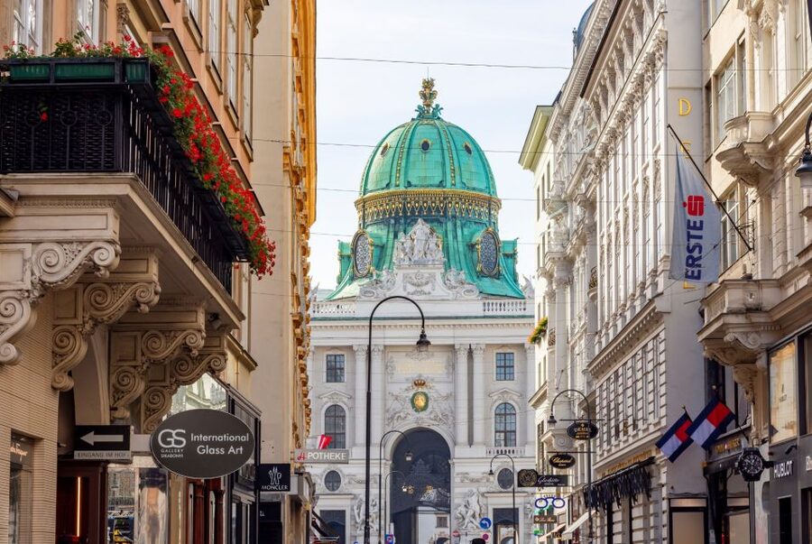 Vienna: Skip-the-Line Sisi Museum, Hofburg and Gardens Tour - The Sisi Museum and the personal side of an empress