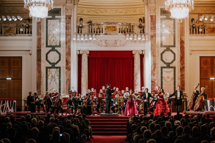 Vienna: Strauss and Mozart Concert at Hofburg Palace - What the 90-minute program feels like
