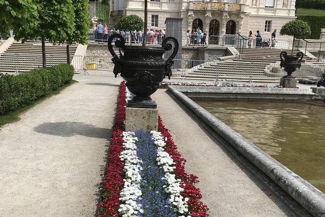 VIP Day Trip Neuschwanstein and Linderhof Castle from Munich - Lunch near Hohenschwangau