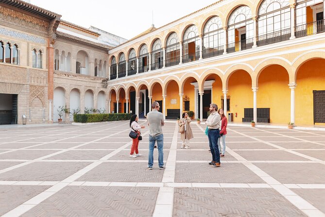 VIP Guided Seville Alcazar Pre-Opening, Cathedral & Old Town - Group size, guide style, and language