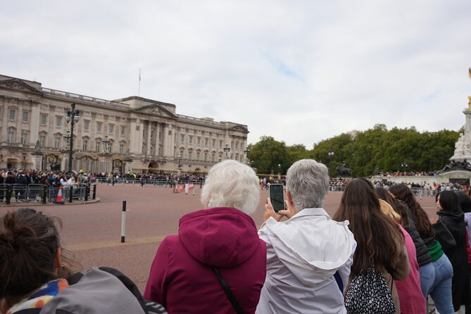 Westminster Abbey, Big Ben, Buckingham Guided Tour of London - Westminster Abbey gives this walk its weight