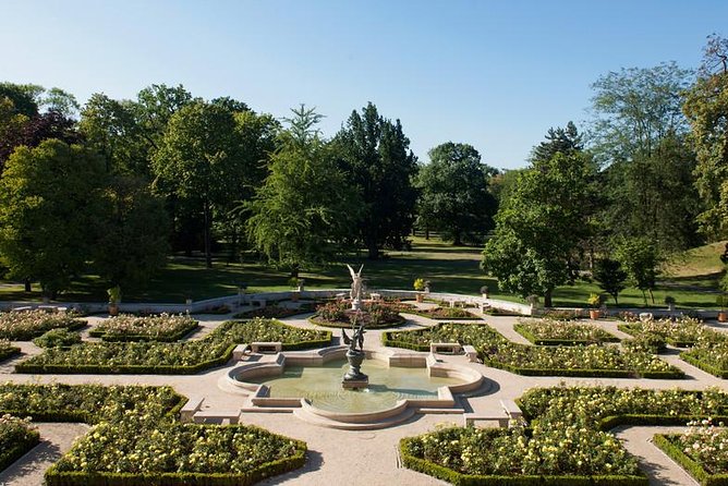 Wilanow Royal Palace : SMALL GROUP /inc. Pick-up/ - Who will get the most from this outing?