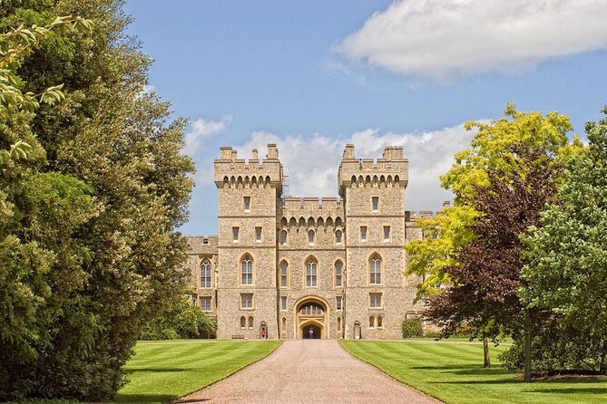 Windsor Castle, Stonehenge and Oxford Day Guided Tour from London - Windsor Castle: royal rooms, chapel, and tight timing