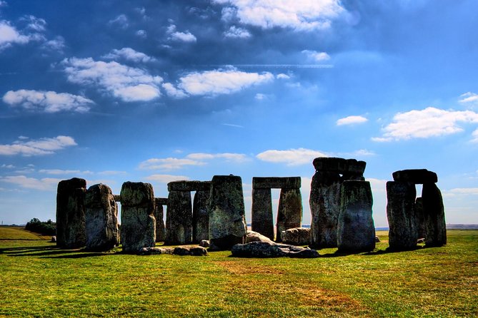 Windsor Castle, Stonehenge, and Oxford Day Trip from London - What the coach ride adds, and what it takes away
