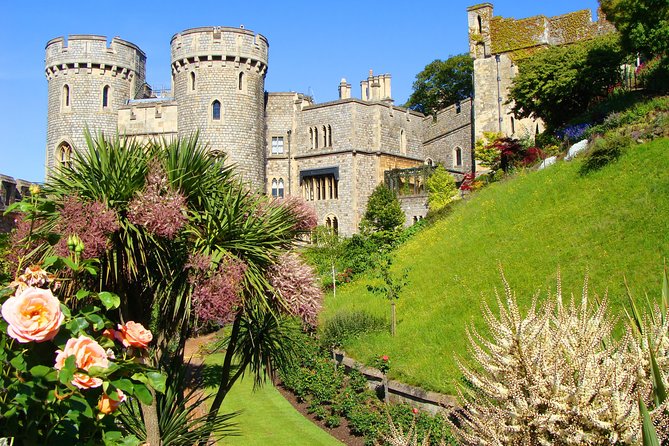 Windsor Castle, Stonehenge & Bath Private Car Tour from London - Three famous places, one very full day
