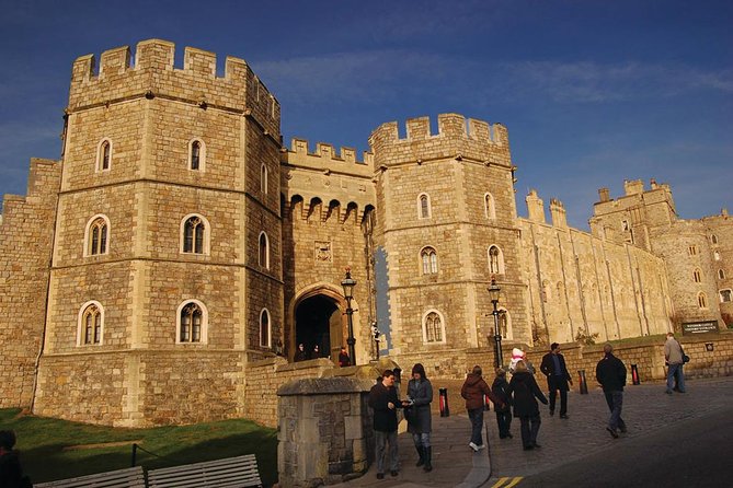 Windsor Castle, Stonehenge & Salisbury Cathedral Guided Tour - Salisbury Cathedral and the Magna Carta