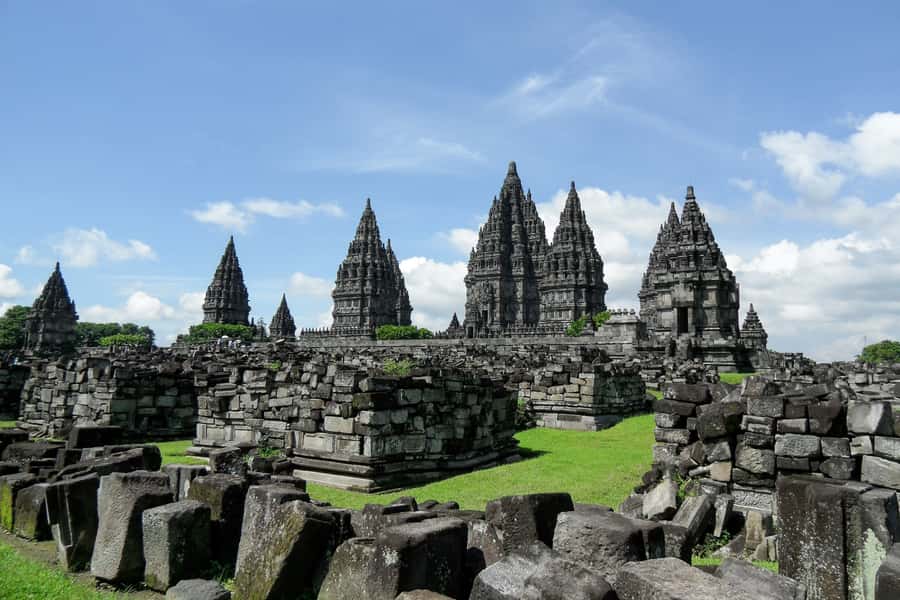 Yogyakarta: Palace, Water Castle & UNESCO Temple Guided Tour - Is $58 good value?