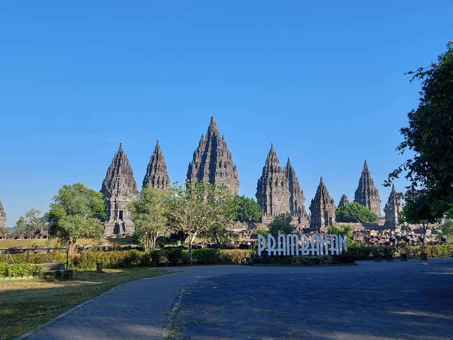 Yogyakarta: Prambanan Temple Morning Tour and Palace Tour - Why the early Prambanan visit matters
